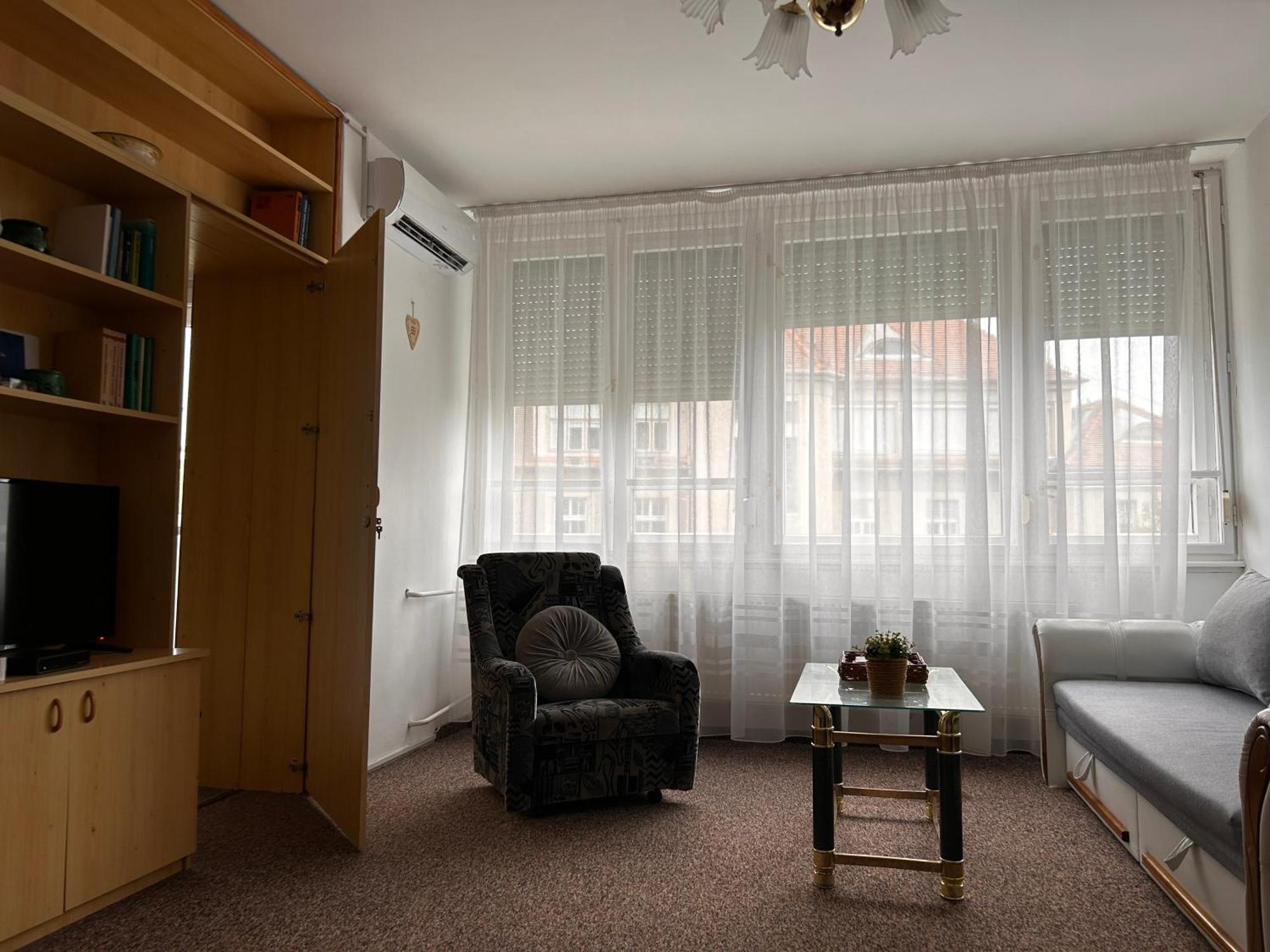 Cozy Apartment In The City Centre Next To Dom Square Seghedin Exterior foto